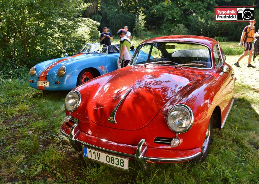 Czescy miłośnicy porsche przy granicy