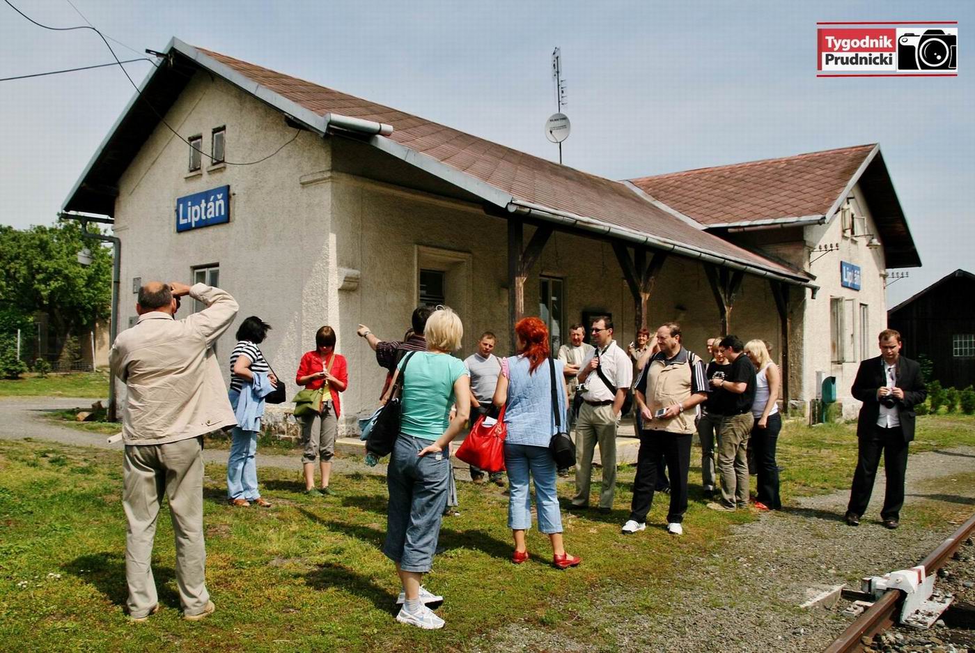 Gminy chcą przejąć dworce wąskotorówki