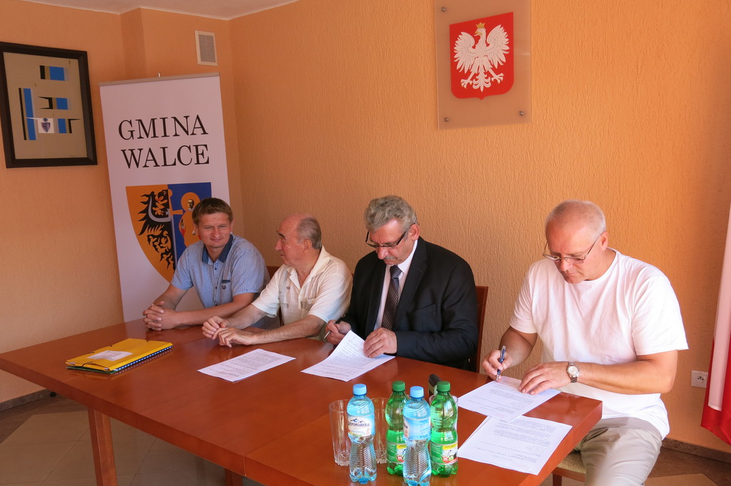 Umowa na kanalizację Brożca
