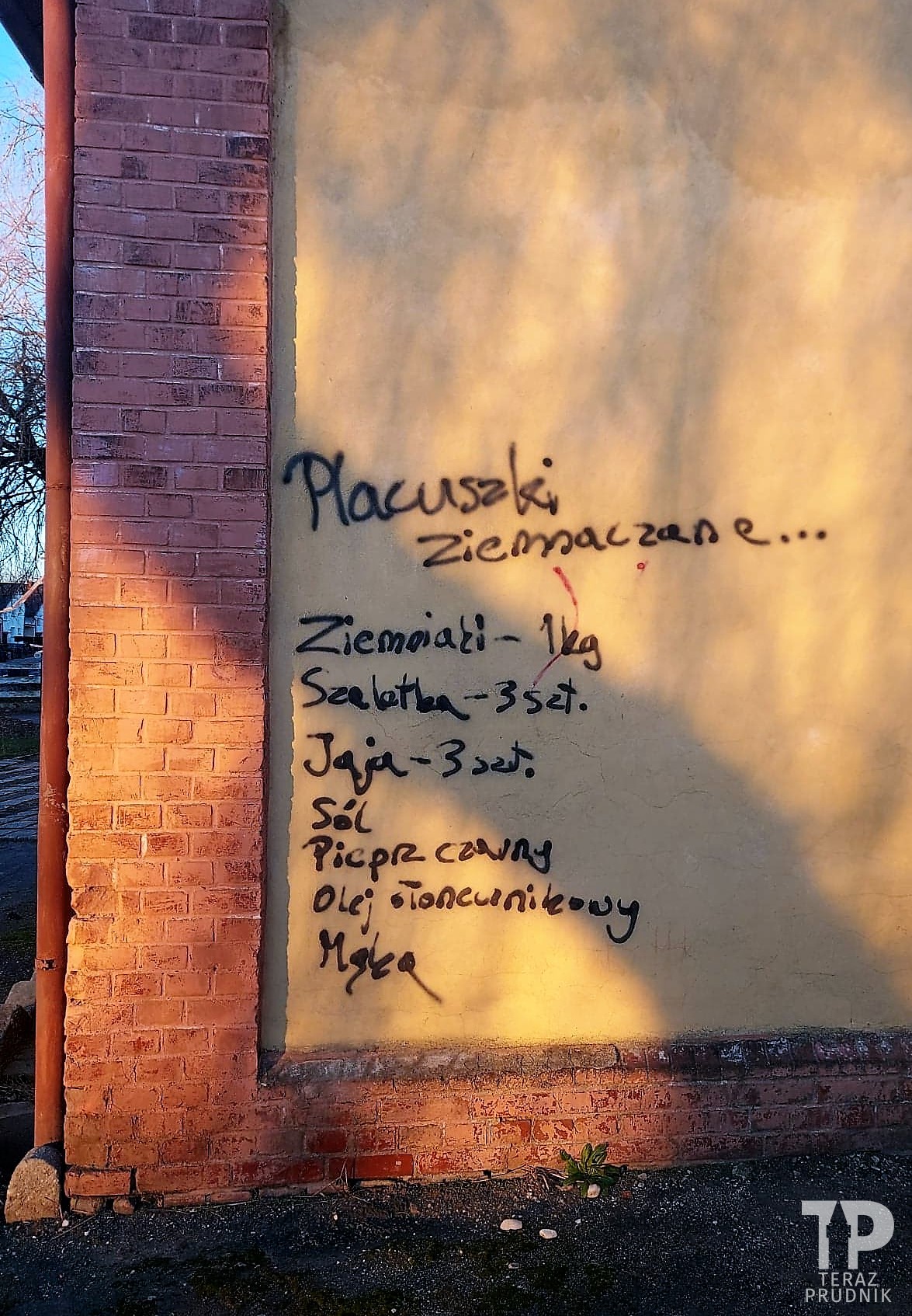 Obyczaje: Przepis na ścianie