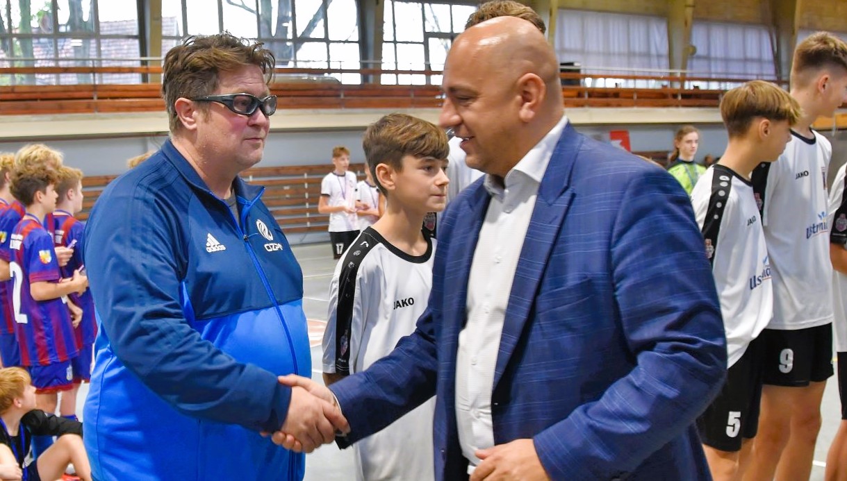 „Przerzucił się” na kobiety