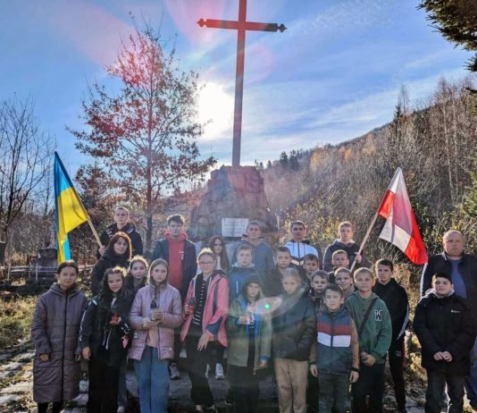 Akcję ojca kontynuuje córka. W Ukrainie oddali hołd żołnierzom polskich legionów